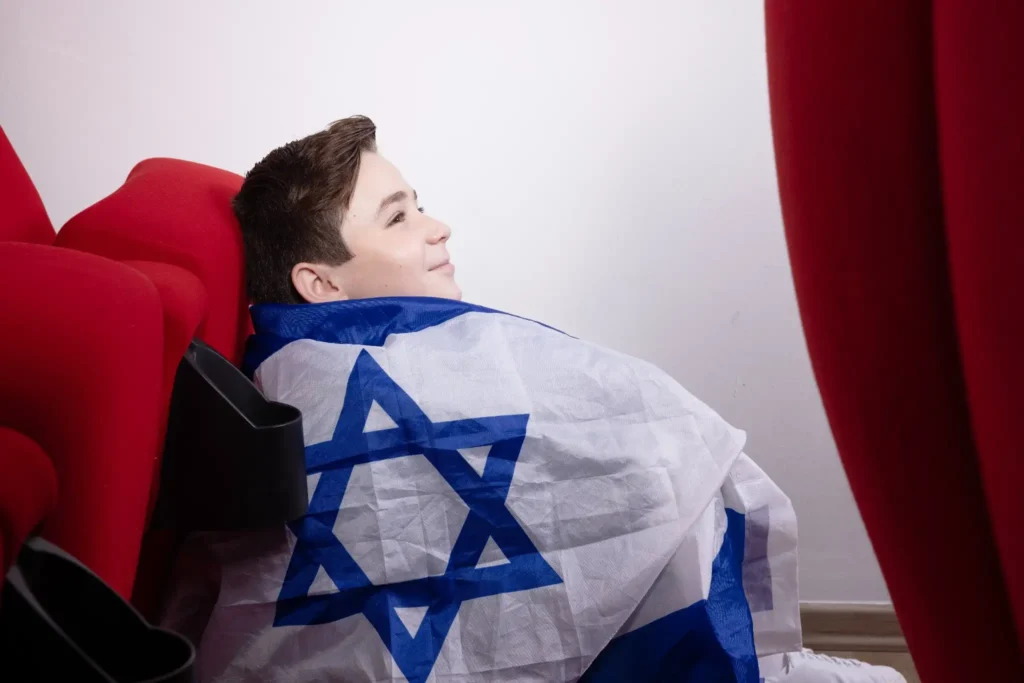 בן קרסו מתוך '21 עד 21' של 'מעריב לנוער'. איפור: טל נעמן, צילום: דויד סקורי